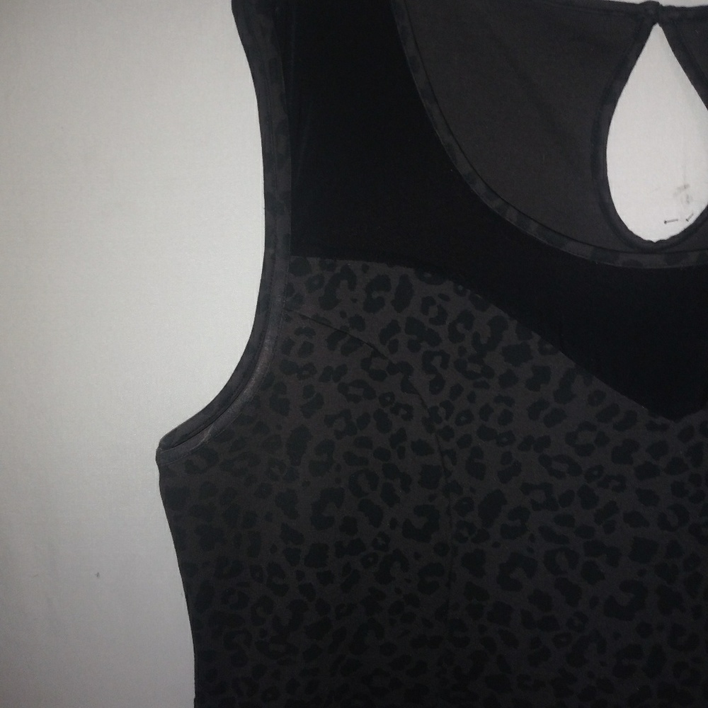 TORRID 3X Black Brown Sweetheart Peplum Top - Picture 3 of 4